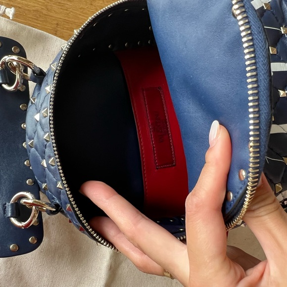 MINI ROCKSTUD SPIKE
QUILTED LEATHER
BACKPACK - Picture 7 of 7